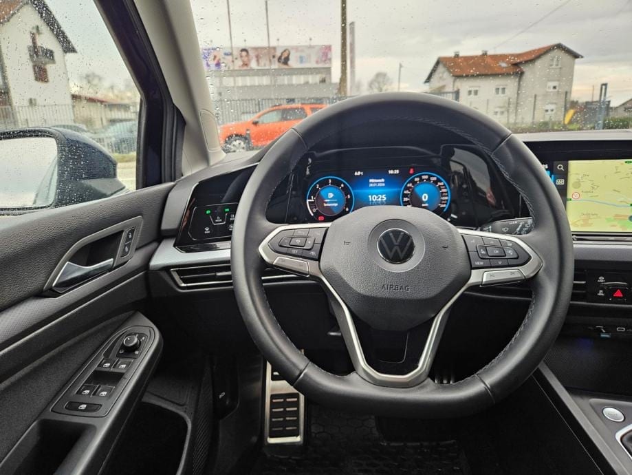 VW Golf 8 2,0 TDI ACTIVE,NAVI,PDC,ACC,AMBIENT LIGHT,GR.SJEDIŠTA,MFV..., 2022 god. - 26