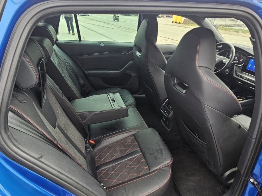 Škoda Octavia Combi 2,0 TDI RS-DSG,NAVI,ACC,KAMERA,KOŽA,HEAD UP,... - 21