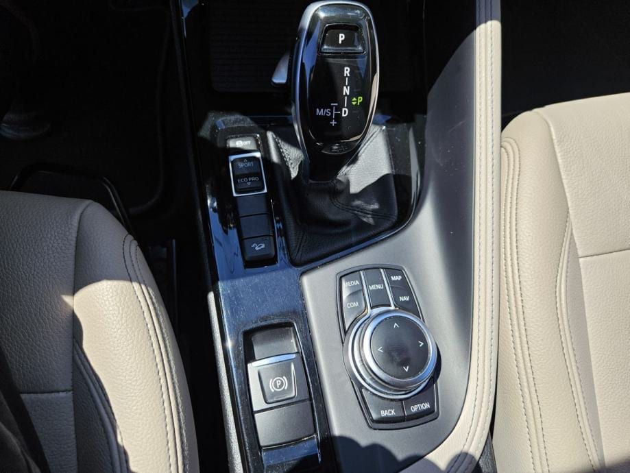 BMW X1 18D,X-LINE,X-DRIVE automatik,NAVI,PDC,KOŽA,GR.SJEDALA,MFV, 2022 god. - 12