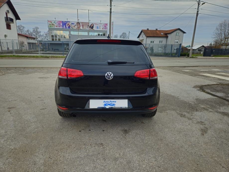 VW Golf 7 1,6 TDI DSG,COMFORTLINE,NAVI,PDC,PARK PILOT,MFV,SPOR.SJEDALA, 2015 god. - 2