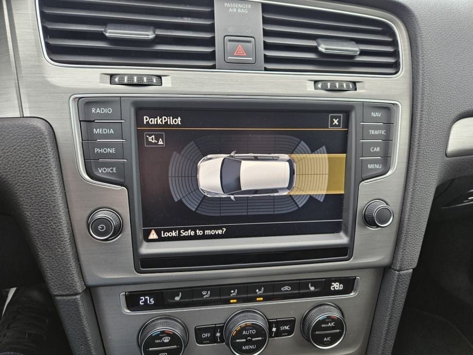 VW Golf 7 1,6 TDI DSG,COMFORTLINE,NAVI,PDC,PARK PILOT,MFV,SPOR.SJEDALA, 2015 god. - 8