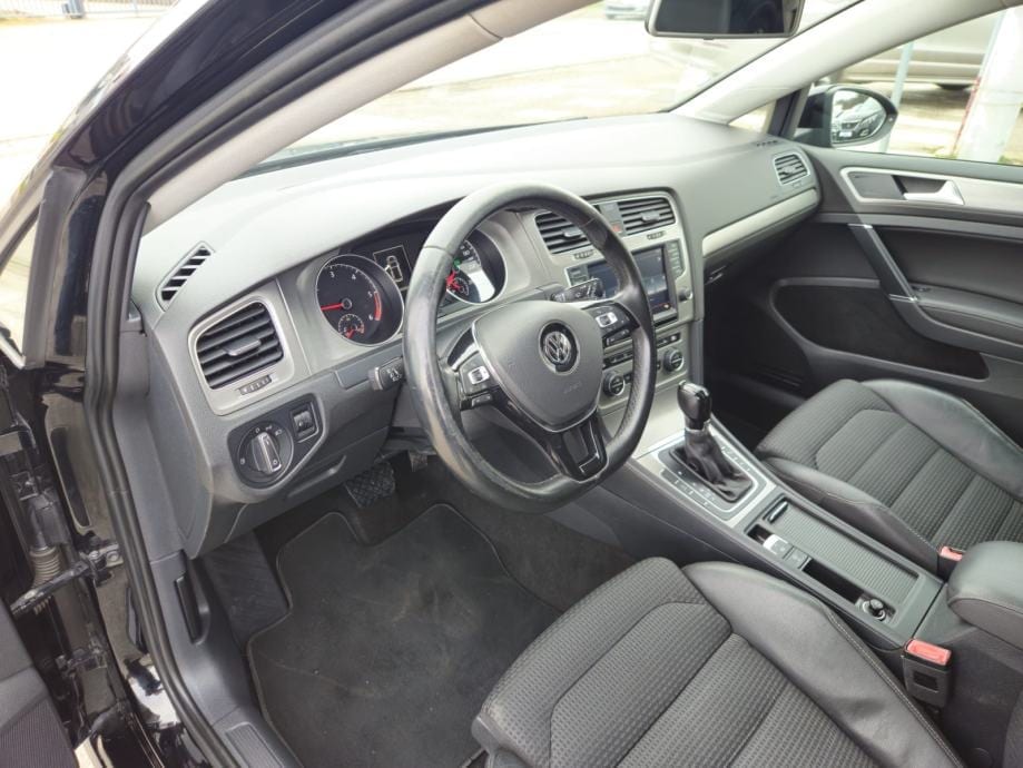 VW Golf 7 1,6 TDI DSG,COMFORTLINE,NAVI,PDC,PARK PILOT,MFV,SPOR.SJEDALA, 2015 god. - 21
