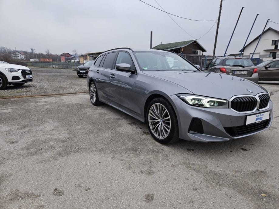 BMW 318D Touring, AUTOMATIK,HEAD UP,VIRTUAL KOKPIT,NAVI,KAMERA,PDC,.., 2023 god. - 5