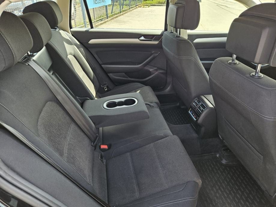 VW Passat Variant 2,0 TDI COMFORTLINE,DSG,NAVI,PDC,RADAR,PDC,MFV..., 2018 god. - 21