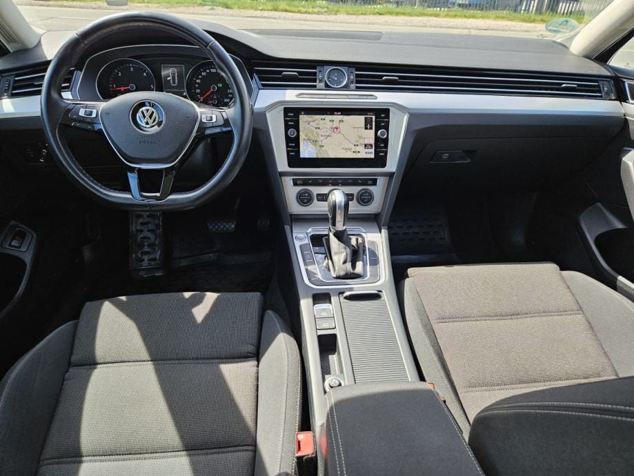 VW Passat Variant 2,0 TDI COMFORTLINE,DSG,NAVI,PDC,RADAR,PDC,MFV..., 2018 god. - 23