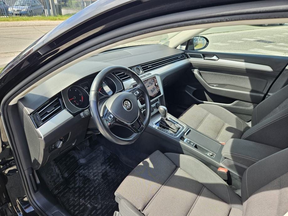 VW Passat Variant 2,0 TDI COMFORTLINE,DSG,NAVI,PDC,RADAR,PDC,MFV..., 2018 god. - 24