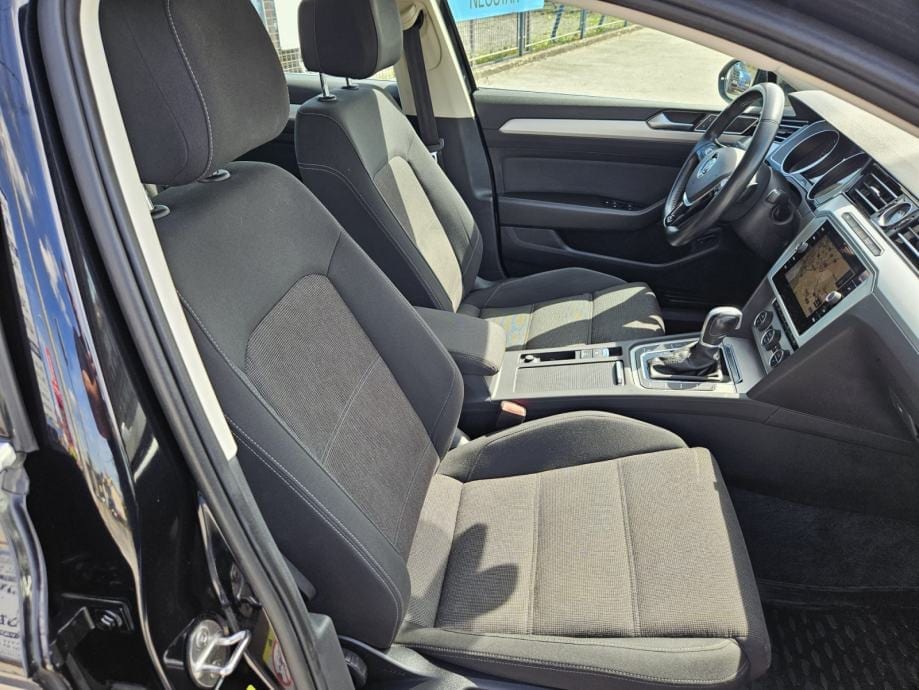 VW Passat Variant 2,0 TDI COMFORTLINE,DSG,NAVI,PDC,RADAR,PDC,MFV..., 2018 god. - 25