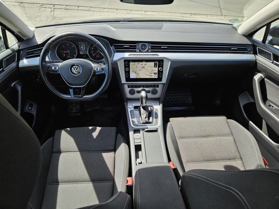 VW Passat Variant 2,0 TDI COMFORTLINE,DSG,NAVI,PDC,RADAR,PDC,MFV..., 2018 god. - 28