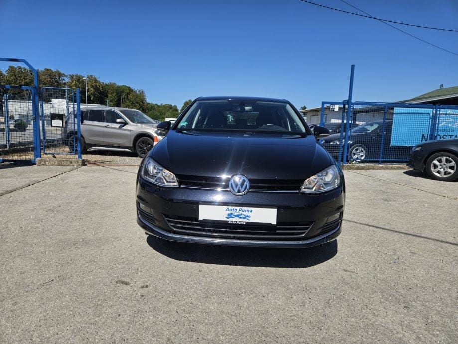 VW Golf 7 1,6 TDI LOUNGE,AUTOMATSKA KLIMA,PDC,GR.SJEDALA,MFV..., 2016 god.
