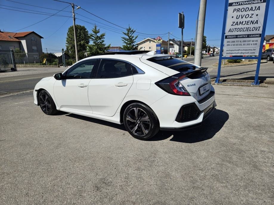 Honda Civic 1,0T VTEC,NAVIGACIJA,PDC,STRAŽNJA KAMERA,PANORAMA,ACC, 2018 god. - 2