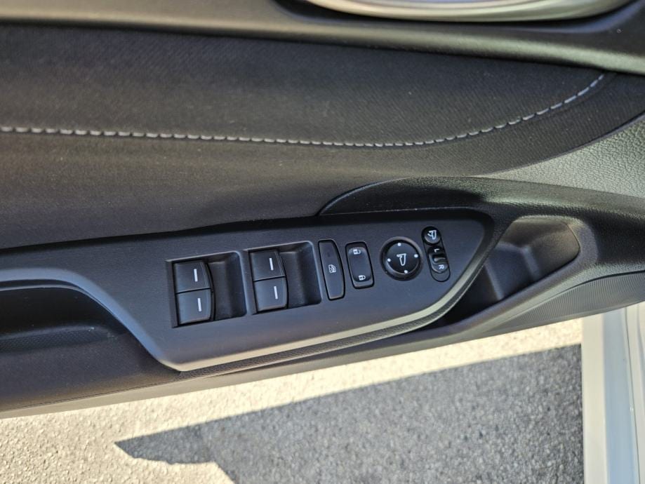 Honda Civic 1,0T VTEC,NAVIGACIJA,PDC,STRAŽNJA KAMERA,PANORAMA,ACC, 2018 god. - 17