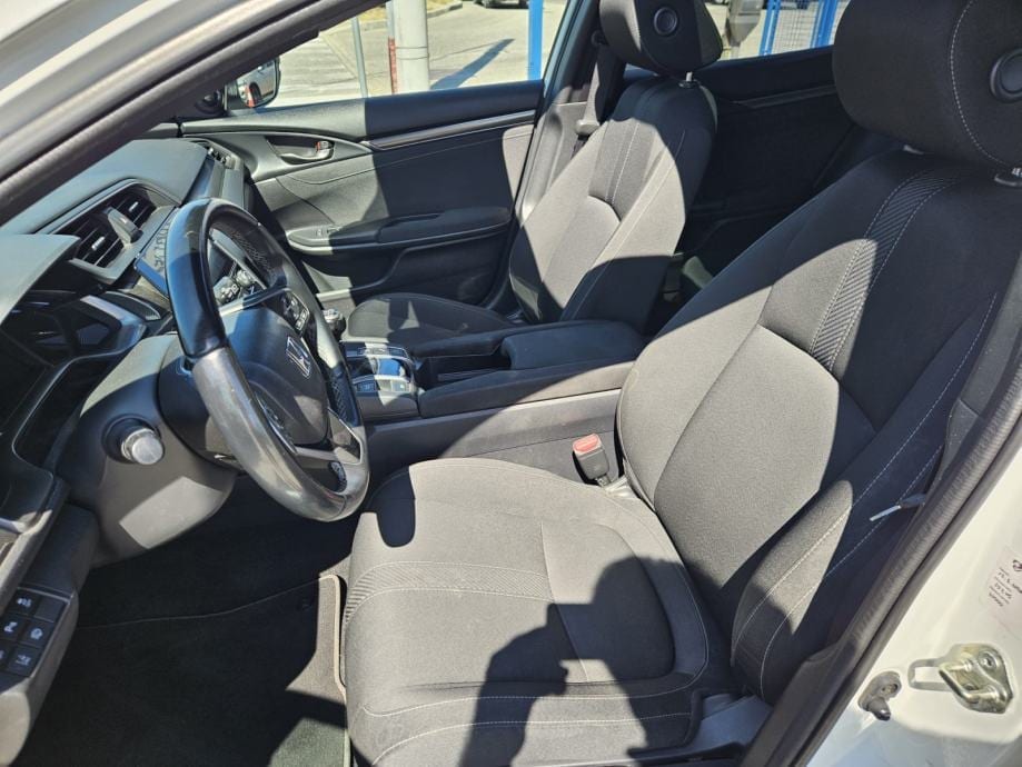 Honda Civic 1,0T VTEC,NAVIGACIJA,PDC,STRAŽNJA KAMERA,PANORAMA,ACC, 2018 god. - 21