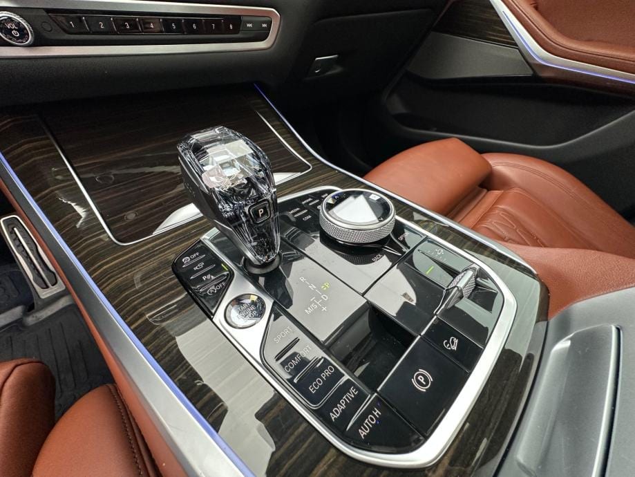 BMW X5 3.0 XD☆M PAKET☆PANORAMA☆HEAD UP☆ZRAČNI OVJES☆SWAROVSKI☆LASER☆, 2019 god. - 22