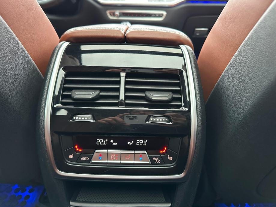 BMW X5 3.0 XD☆M PAKET☆PANORAMA☆HEAD UP☆ZRAČNI OVJES☆SWAROVSKI☆LASER☆, 2019 god. - 30
