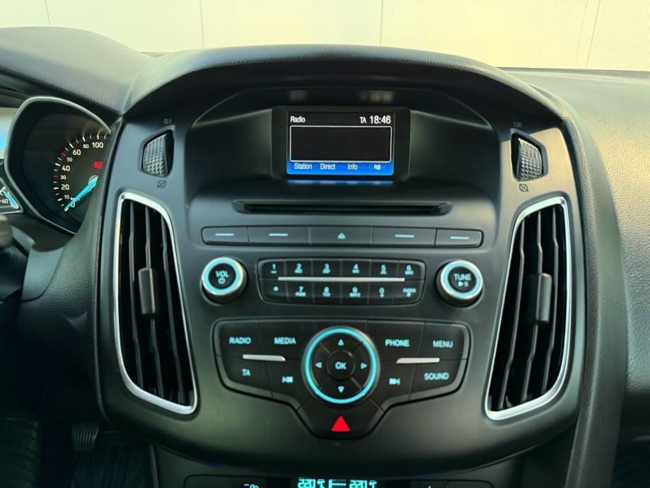 FORD FOCUS 1.0GTDI-HR.AUTO-1.VLASNIK-REGISTRIRAN-TEMPOMAT-KLIMA-, 2018 god. - 11