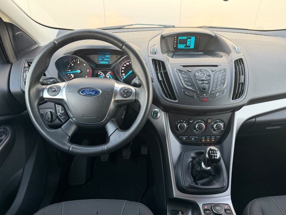 FORD KUGA 2.0 TDCi☆PDC☆GRIJANJE SJEDALA☆TEMPOMAT☆ALU 17☆132 000 KM☆, 2015 god. - 18