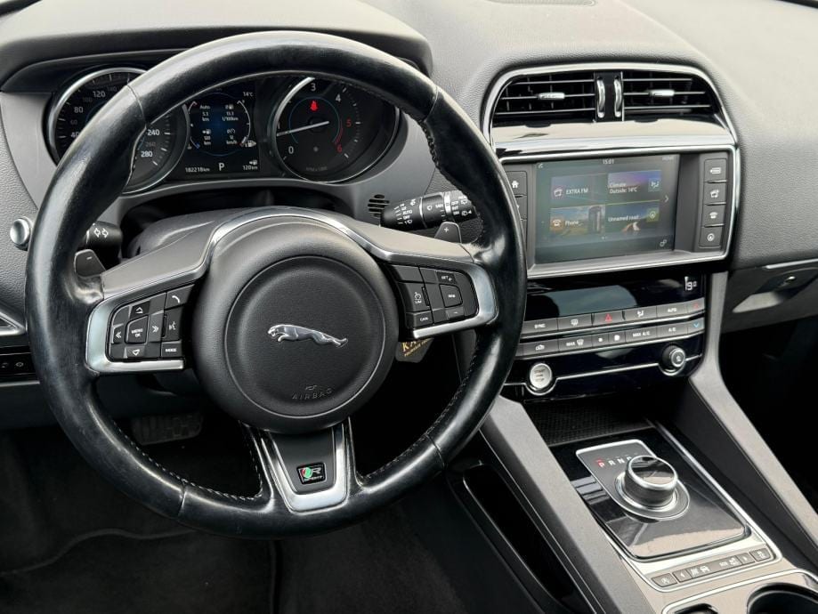 JAGUAR F-Pace 2.0 D☆R-SPORT☆AUTOMATIK☆4X4☆PDC☆XENON☆ALU☆ODLIČNO STANJE, 2016 god. - 14
