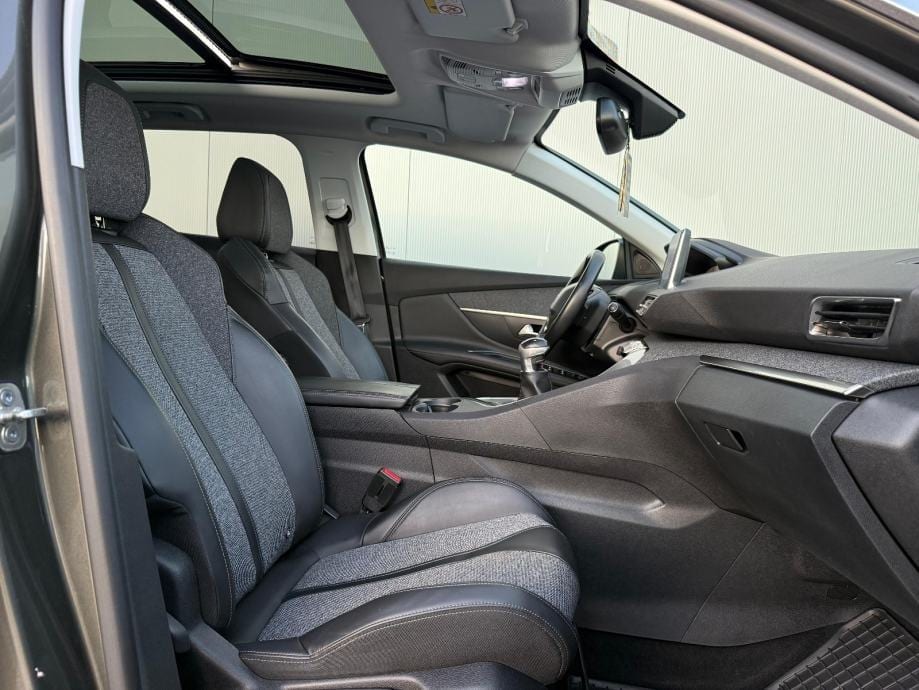 PEUGEOT 3008 1,5 HDI☆ALLURE☆PANORAMA☆VIRTUAL COCKPIT☆AMBIENT LIGHT☆, 2018 god. - 15