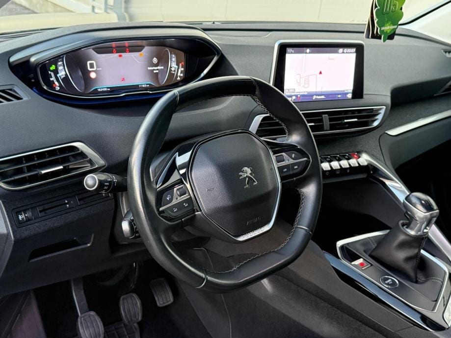 PEUGEOT 3008 1,5 HDI☆ALLURE☆PANORAMA☆VIRTUAL COCKPIT☆AMBIENT LIGHT☆, 2018 god. - 16