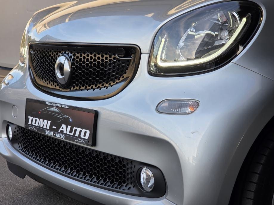 Smart fortwo cabrio TURBO 90KS automatik,LED,AUTOM.KLIMA,NAVIGACIJA, 2017 god. - 9