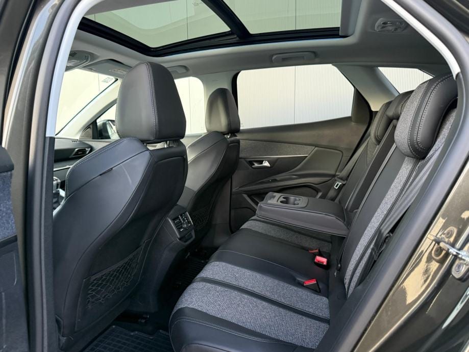 PEUGEOT 3008 1,5 HDI☆ALLURE☆PANORAMA☆VIRTUAL COCKPIT☆AMBIENT LIGHT☆, 2018 god. - 22