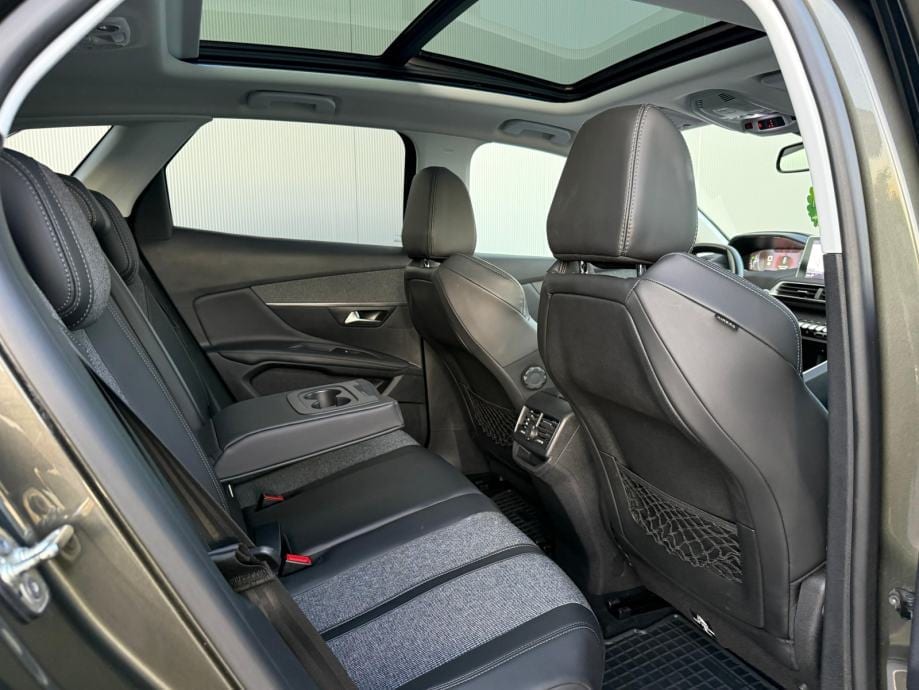 PEUGEOT 3008 1,5 HDI☆ALLURE☆PANORAMA☆VIRTUAL COCKPIT☆AMBIENT LIGHT☆, 2018 god. - 23