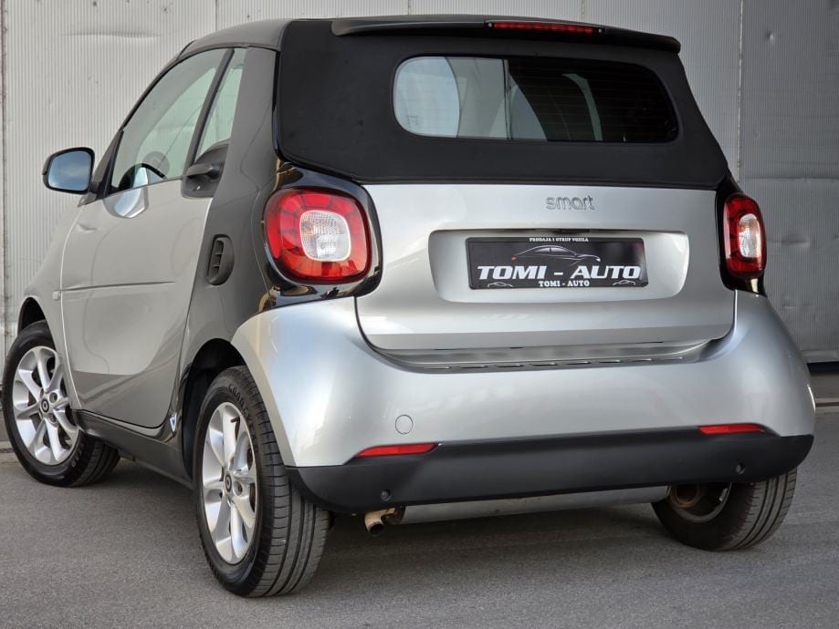Smart fortwo cabrio TURBO 90KS automatik,LED,AUTOM.KLIMA,NAVIGACIJA, 2017 god. - 13