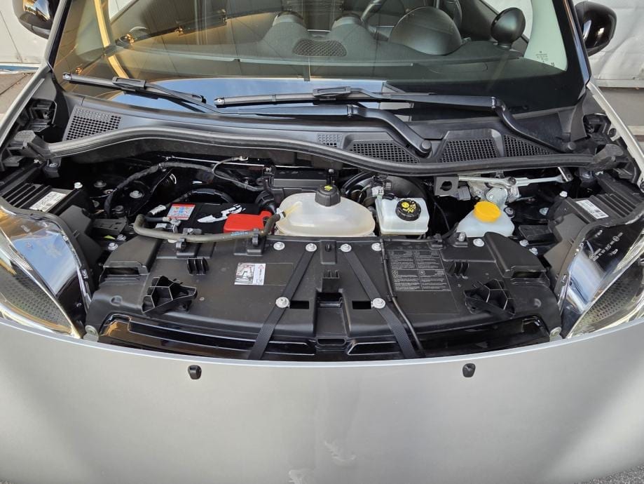 Smart fortwo cabrio TURBO 90KS automatik,LED,AUTOM.KLIMA,NAVIGACIJA, 2017 god. - 19