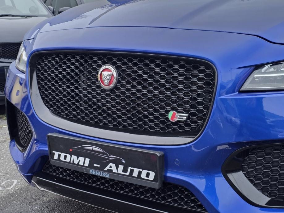 Jaguar F-Pace 3.0 D SPORT automatik,LED,NAVI,ALU 22,AMBIENT,VIRTUAL, 2018 god. - 14