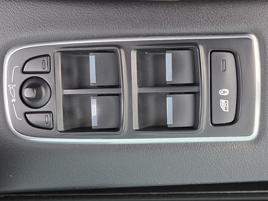 Jaguar F-Pace 3.0 D SPORT automatik,LED,NAVI,ALU 22,AMBIENT,VIRTUAL, 2018 god. - 20