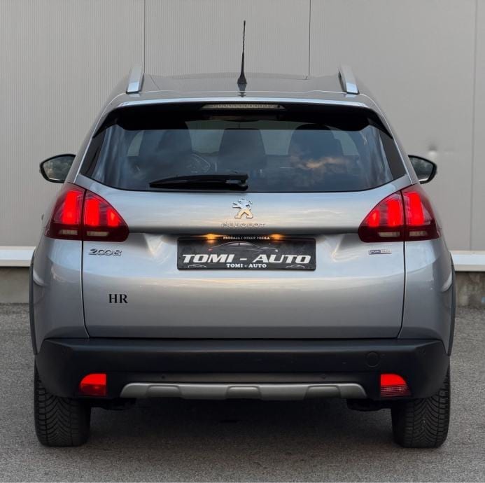 PEUGEOT 2008 1,2-REGISTRIRAN GODINU DANA-PANORAMA-VELIKI SERVIS-KLIMA-, 2017 god. - 4