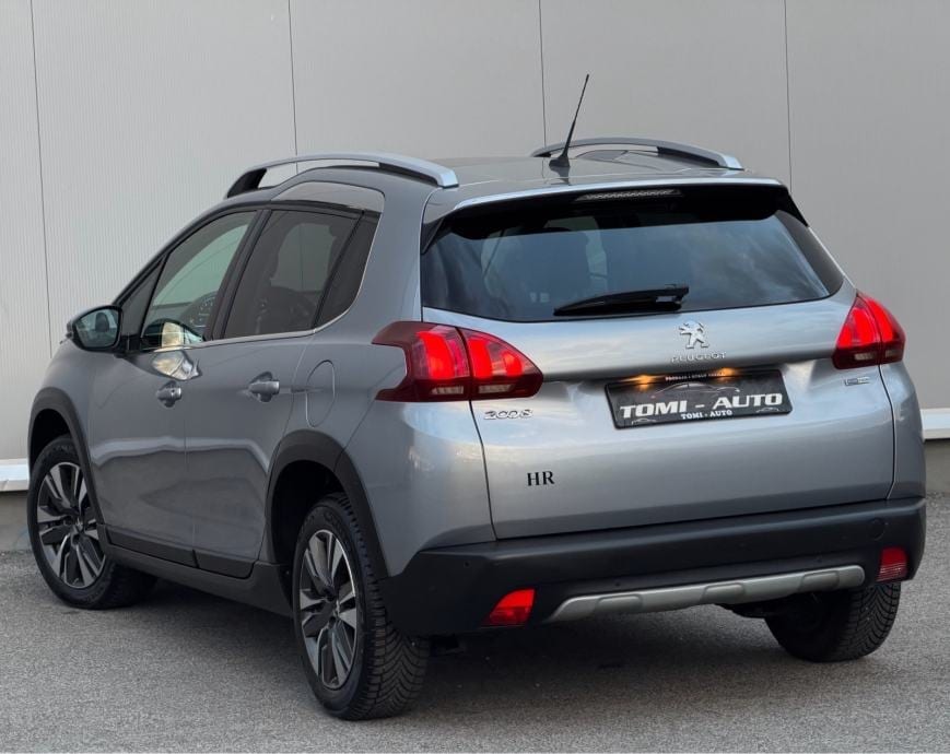 PEUGEOT 2008 1,2-REGISTRIRAN GODINU DANA-PANORAMA-VELIKI SERVIS-KLIMA-, 2017 god. - 6
