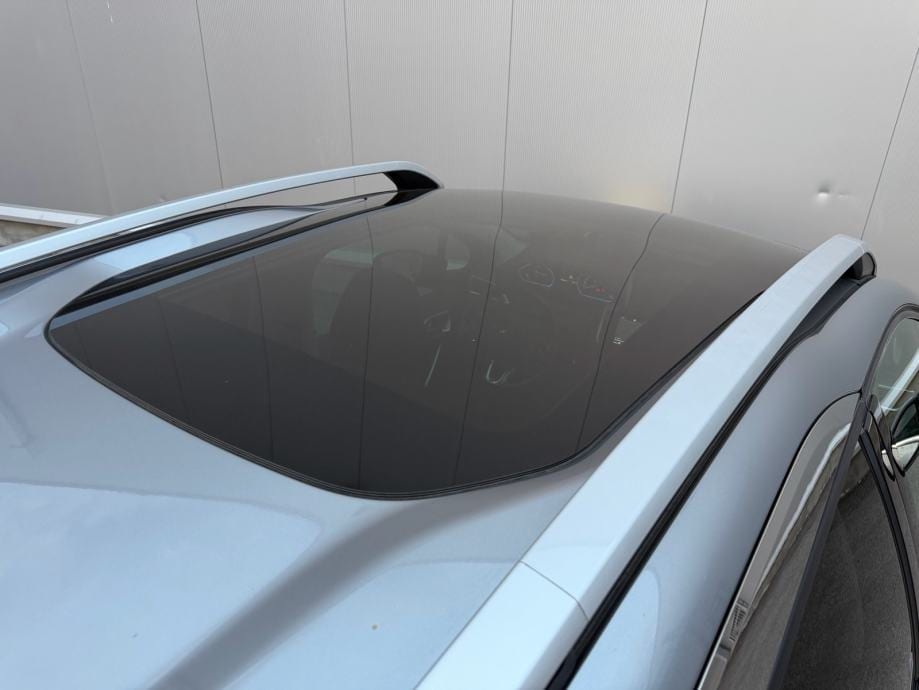 PEUGEOT 2008 1,2-REGISTRIRAN GODINU DANA-PANORAMA-VELIKI SERVIS-KLIMA-, 2017 god. - 20
