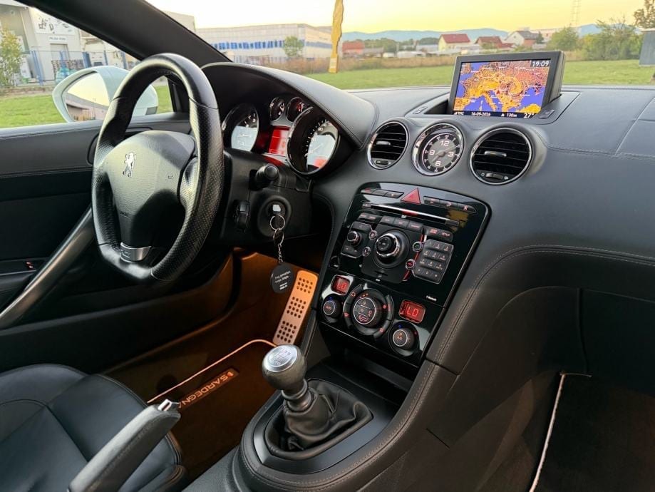 PEUGEOT RCZ 1,6 THP-REGISTRIRAN GODINU DANA-PERLA-NAVI-XENON, 2012 god. - 15