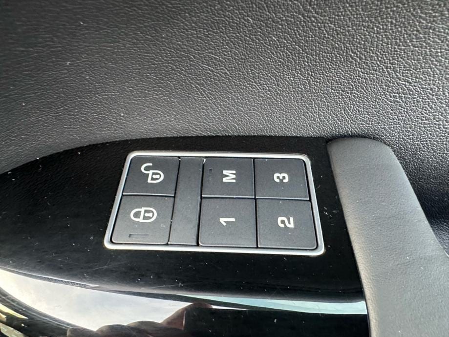 RANGE ROVER SPORT 3.0SD V6-FULL OPREMA-ZAMJENE SKUPLJE/JEFTINIJE-, 2018 god. - 30