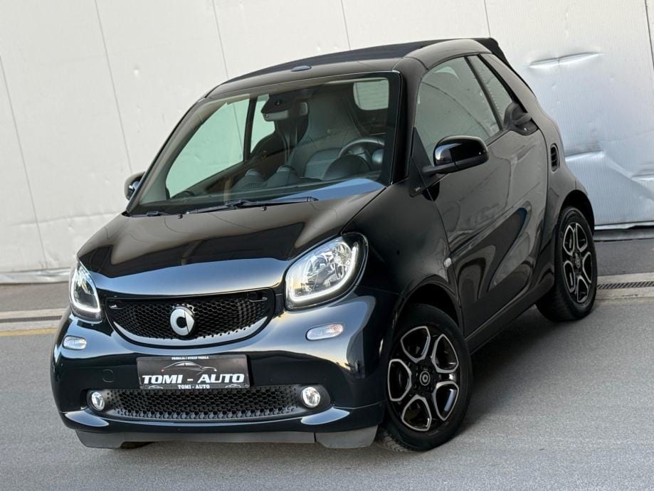 Smart fortwo cabrio TURBO 90KS,NAVI,AUTOMATSKA KLIMA,LED,KOŽA,PDC, 2016 god. - 2