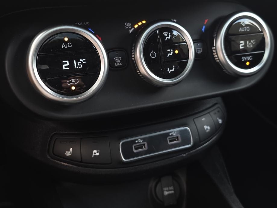 Fiat 500X SPORT FireFly TURBO ,AUTOMATIK,PANO,LED,NAVI,KAMERA,VIRTULA, 2021 god. - 19