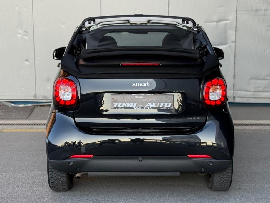 Smart fortwo cabrio TURBO 90KS,NAVI,AUTOMATSKA KLIMA,LED,KOŽA,PDC, 2016 god. - 4