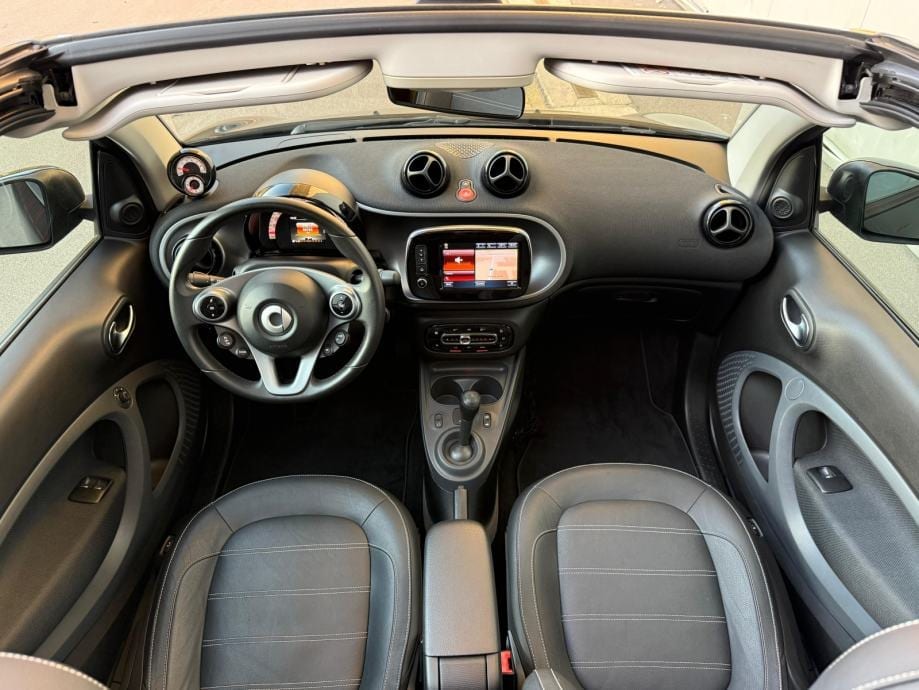 Smart fortwo cabrio TURBO 90KS,NAVI,AUTOMATSKA KLIMA,LED,KOŽA,PDC, 2016 god. - 16