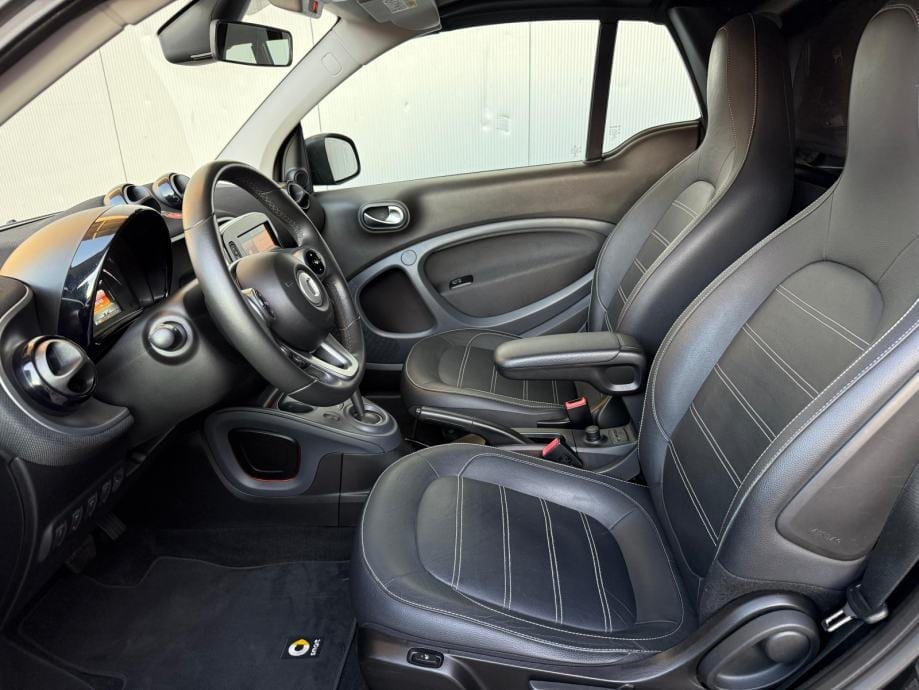 Smart fortwo cabrio TURBO 90KS,NAVI,AUTOMATSKA KLIMA,LED,KOŽA,PDC, 2016 god. - 22