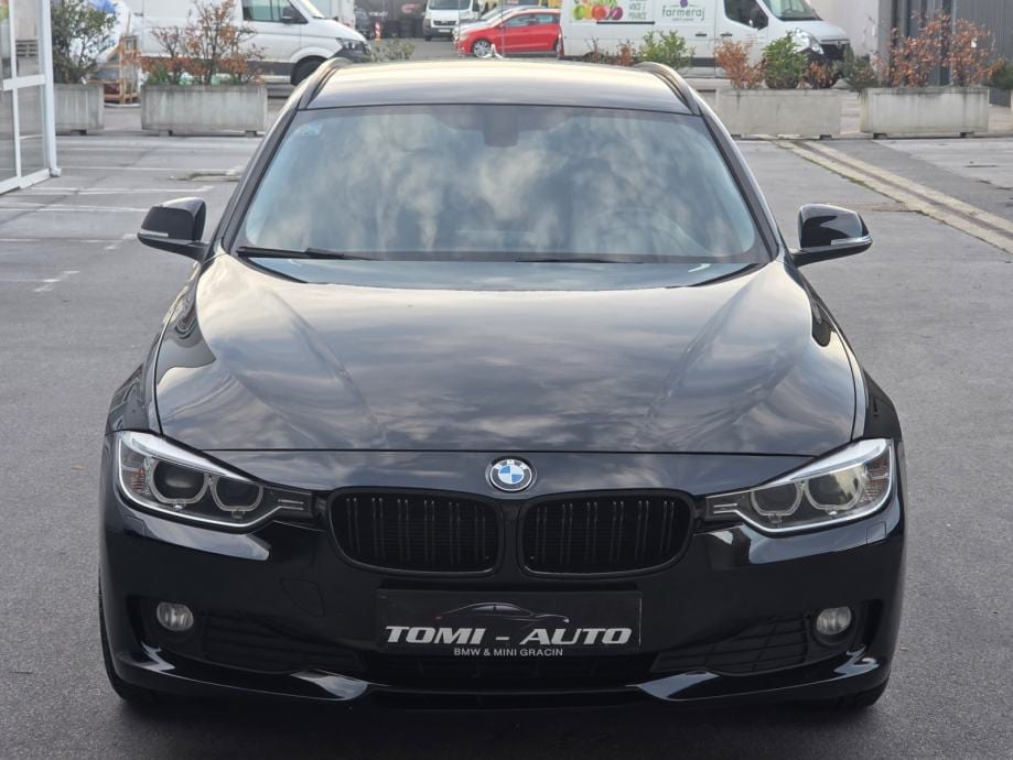 BMW serija 3 Touring 318D,NAVI,PDC,LED,NOVI LANAC I KVAČILO, 2013 god. - 3