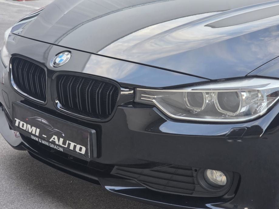 BMW serija 3 Touring 318D,NAVI,PDC,LED,NOVI LANAC I KVAČILO, 2013 god. - 16