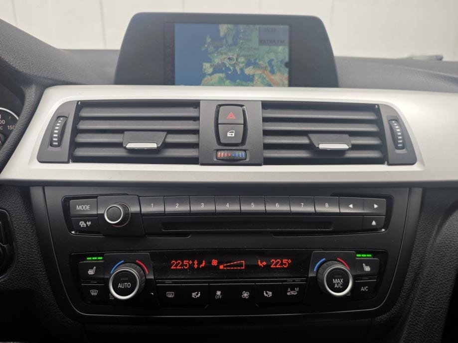 BMW serija 3 Touring 318D,NAVI,PDC,LED,NOVI LANAC I KVAČILO, 2013 god. - 21