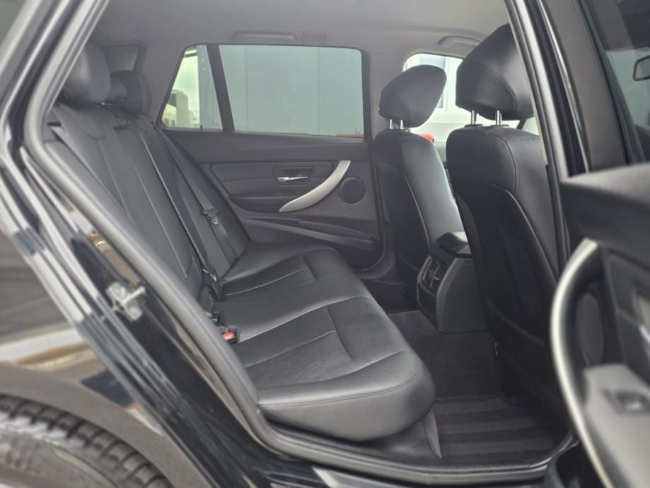 BMW serija 3 Touring 318D,NAVI,PDC,LED,NOVI LANAC I KVAČILO, 2013 god. - 25