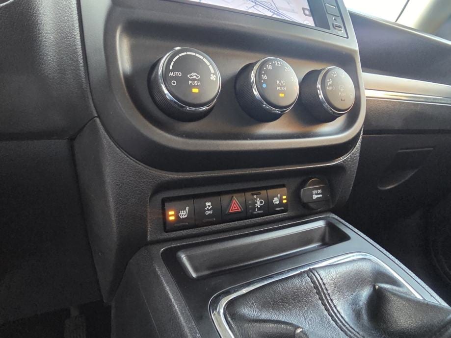 Jeep Patriot 2,2 CRD,NAVI,KOŽA,PDC,KUKA,RHINO-RACK, 2011 god. - 22