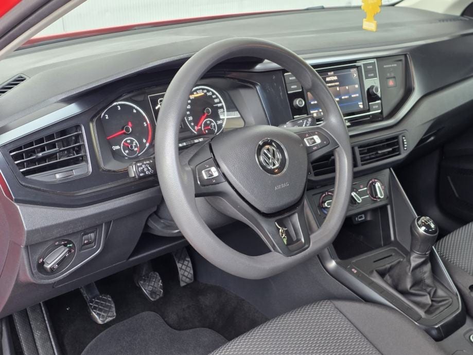 VW Polo 1.6 TDI BMT TRENDLINE,1 VLASNIK, 2018 god. - 29