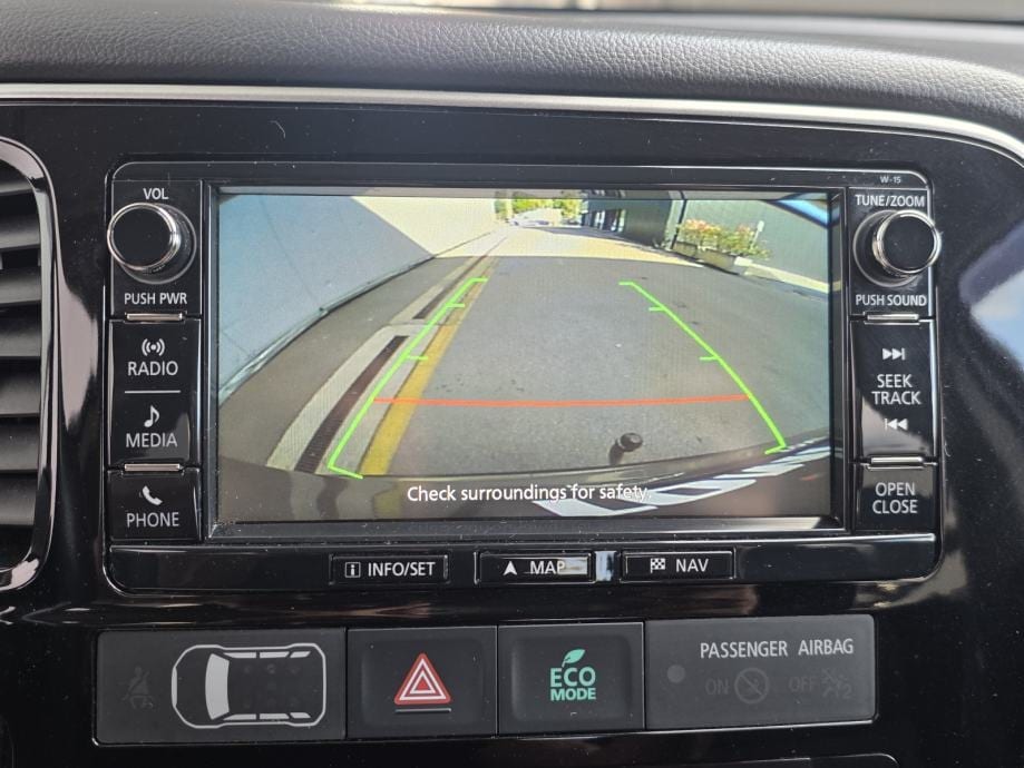 Mitsubishi Outlander 2,2 DI-D 4WD automatik,LED,KAMERA,AUT.KLIMA,NAVI, 2016 god. - 27