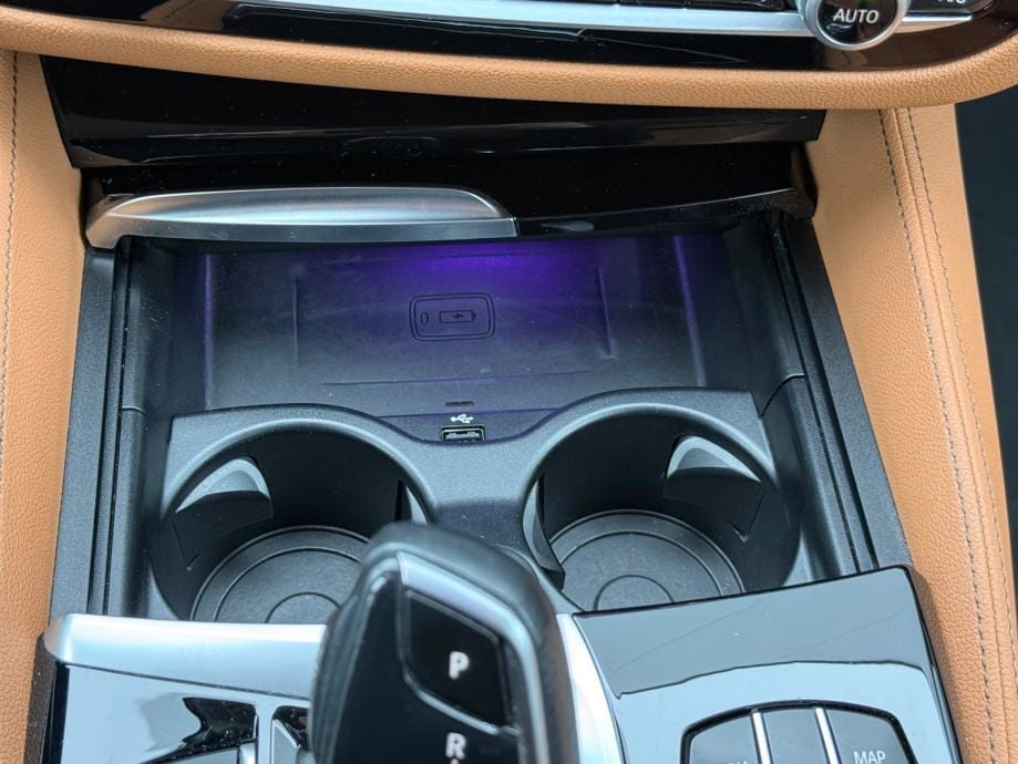 BMW 520 D xDRIVE☆AUTOMATIK☆LUXURY☆AMBIENT LIGHT☆H/K OZVUČENJE☆KAMERA☆, 2019 god. - 20