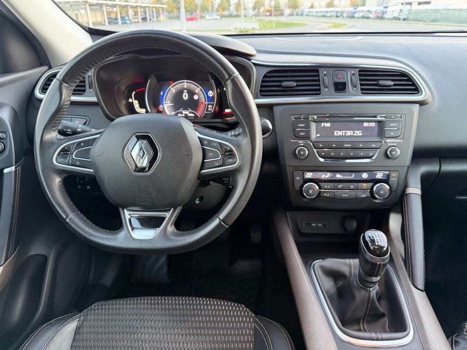 RENAULT KADJAR dCi130-PERLA BIJELA-REGISTRIRAN-PUNO OPREME-TOP STANJE-, 2015 god. - 8