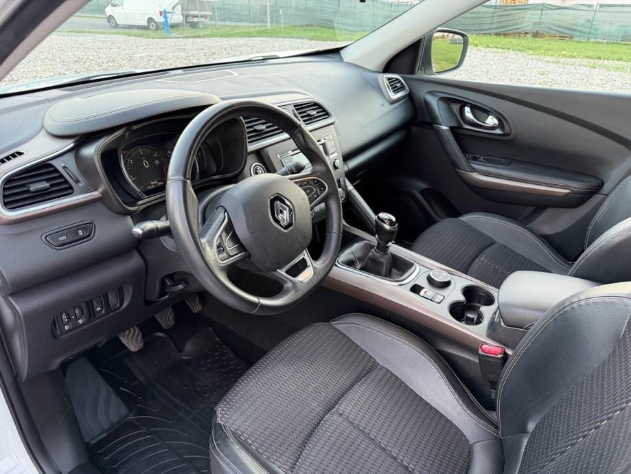 RENAULT KADJAR dCi130-PERLA BIJELA-REGISTRIRAN-PUNO OPREME-TOP STANJE-, 2015 god. - 9